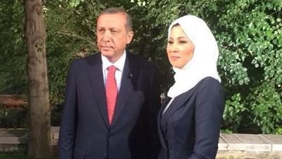  أغـنى مذيعة عربية بلا منازع راتبـها رقم فلكي !!